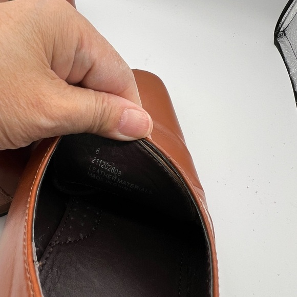 Elegant Tan Men's Oxford Shoes - Picture 6 of 8